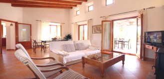 Mallorca Villas – Enjoy this rural and modern Villa  for 4 people, close to the golf courses 5