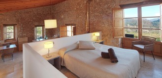 Holiday country hotel Mallorca - Suite with Air Condicioning, Terrace + court yard | Holiday Houses 8