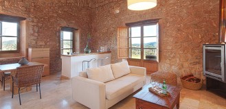Holiday country hotel Mallorca - Suite with Air Condicioning, Terrace + court yard | Holiday Houses 6