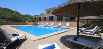 Holiday Rental with 6 bedrooms, Air Conditioning, Wifi, spacious with big pool 3