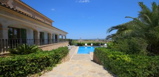 Holiday Rental with 6 bedrooms, Air Conditioning, Wifi, spacious with big pool 6
