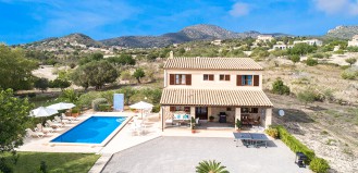 Family Holiday Villa in Mallorca - Wifi, 4 bedrooms,  countryside of the east coast 1