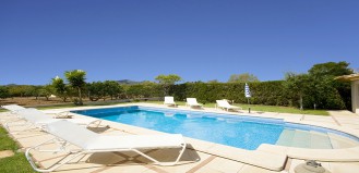Holiday Villa in a rural area - 4 bedrooms, Pool and BBQ Area, close to the beaches 2