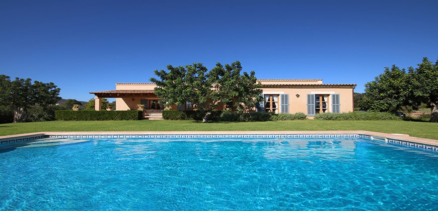 Holiday Villa Majorca, 3 bedrooms, WiFi, only 2 km to the Beach and town of Cala Millor