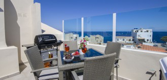Apartment with sea views, modern with Air Conditioning, 500m to the sea