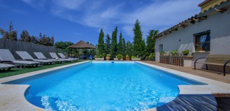 Finca Holiday Rental with 5 bedrooms,family friendly in the east of the Island Mallorca