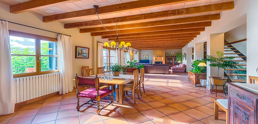 Finca Vacacional Mallorca – 4 Dormitorios, 4 Baños, Aire Acondicionado y Calefacción 11