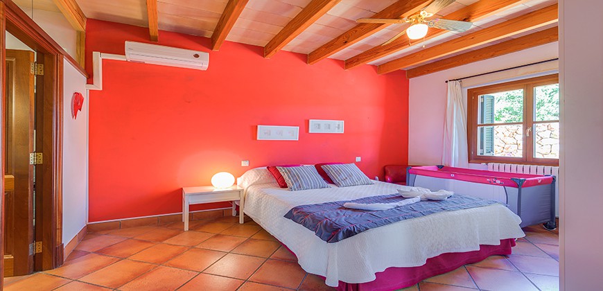 Finca Vacacional Mallorca – 4 Dormitorios, 4 Baños, Aire Acondicionado y Calefacción 15