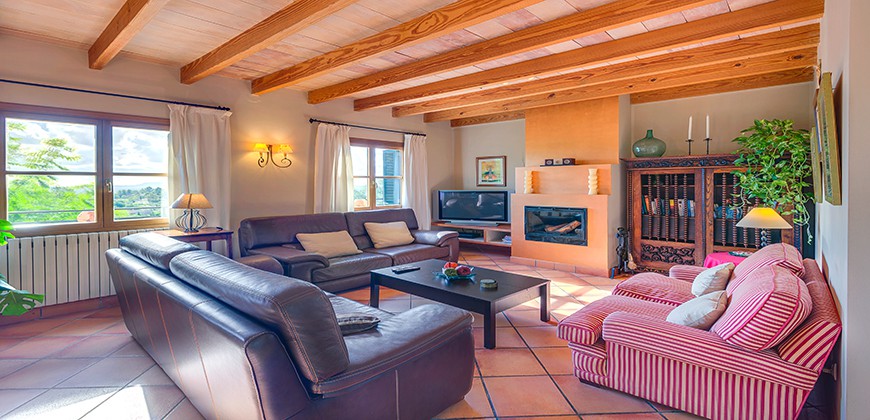 Finca Vacacional Mallorca – 4 Dormitorios, 4 Baños, Aire Acondicionado y Calefacción 9