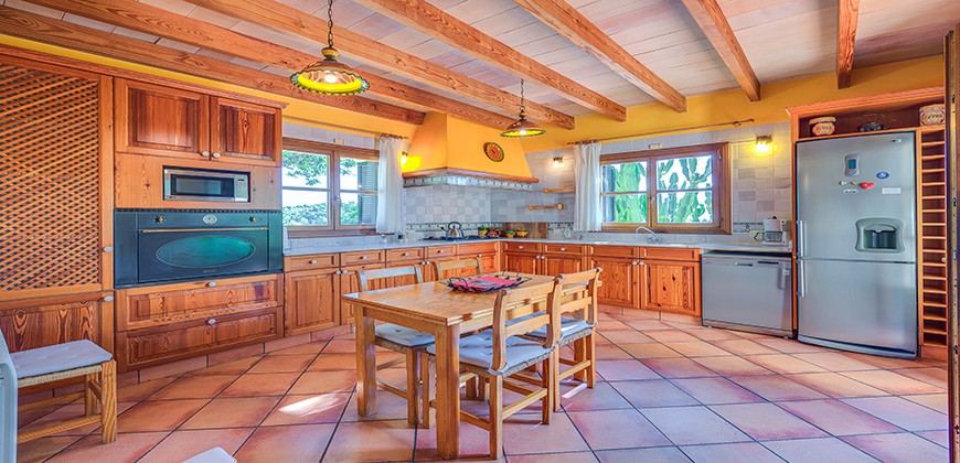 Finca Vacacional Mallorca – 4 Dormitorios, 4 Baños, Aire Acondicionado y Calefacción 13