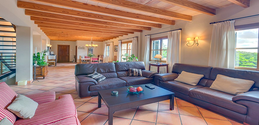 Finca Vacacional Mallorca – 4 Dormitorios, 4 Baños, Aire Acondicionado y Calefacción 8