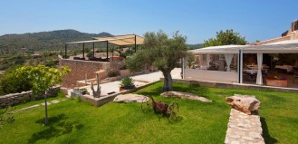 Vacaciones Mallorca en la Naturaleza, Habitación con galería y sofá cama | Agroturismo, Villas y Fincas 8