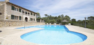 Family Holiday in the center of Mallorca with air conditioning, child safe pool, garden 3