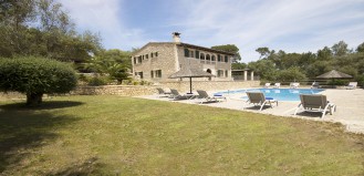 Family Holiday in the center of Mallorca with air conditioning, child safe pool, garden 7