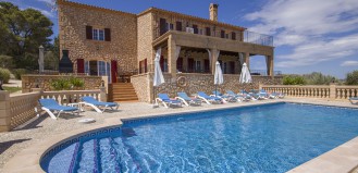 Finca Familiar Mallorca con 6 dormitorios, Aire Acondicionado y espectacular exterior 1