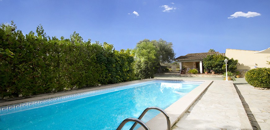 Holiday Rental Villas Majorca with Air Conditioning - Country House in Búger