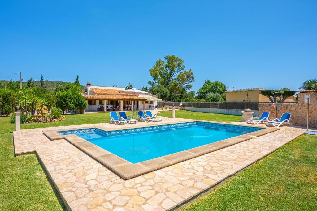 Finca Vacacional Pollença - con Piscina y Jardín, moderno, Aire Acondicionado y WIFI