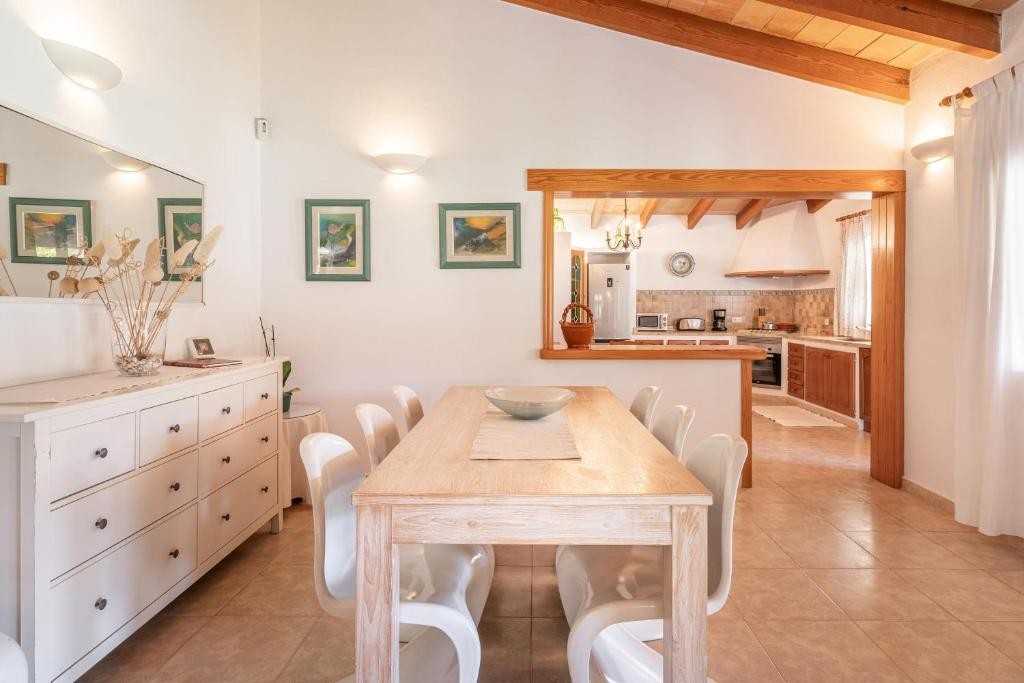 Finca Vacacional Pollença - con Piscina y Jardín, moderno, Aire Acondicionado y WIFI 6
